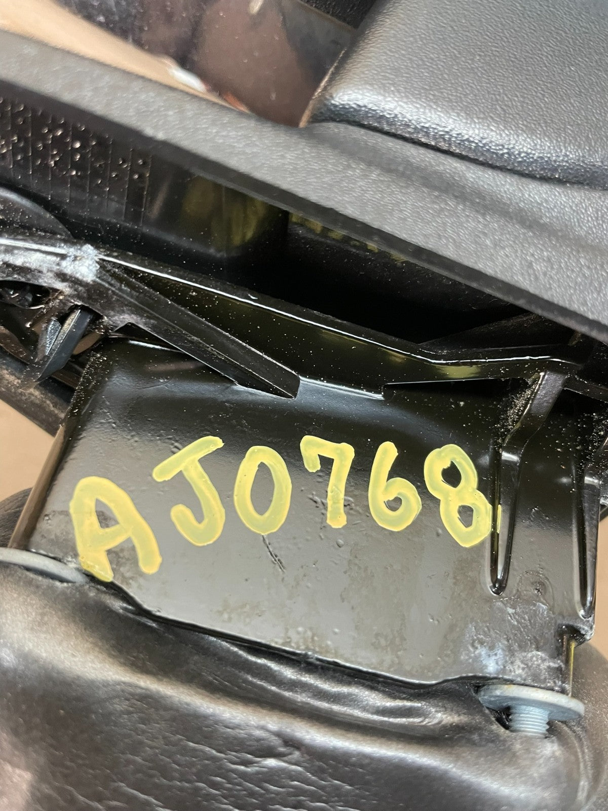 2011-2018 Jeep Grand Cherokee Right Passenger Door Mirror AJ0768 DG10