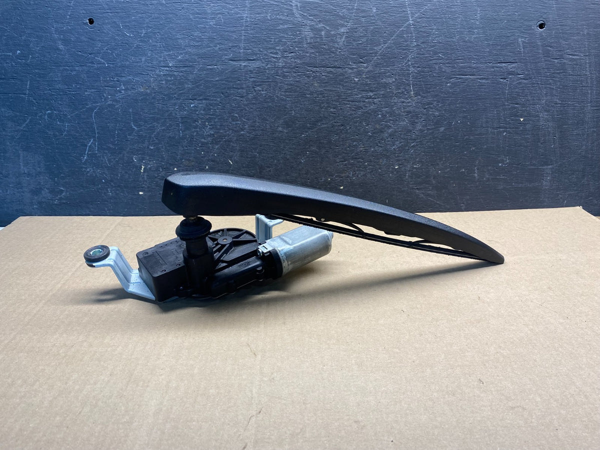 2010 to 2016 Cadillac SRX Rear Windshield Washer Wiper Motor AG9635 DG3