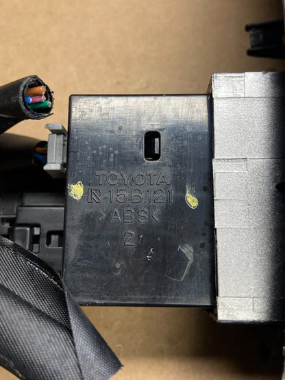 2004 to 2010 Toyota Sienna Center Dash AUX Button Panel Trim ai3235 DG3