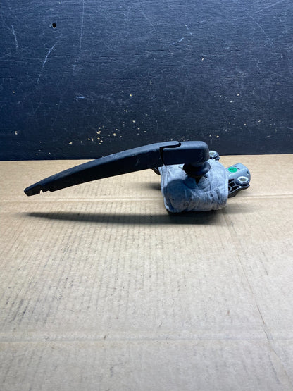 2013-2016 Nissan Pathfinder Back Door Rear Wiper Motor Wiper Blade AB3964 DG3
