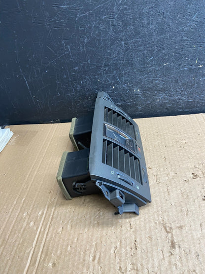2006 to 2011 Cadillac DTS Dash Center Air Vent Heater Bezel AF6453 DW1