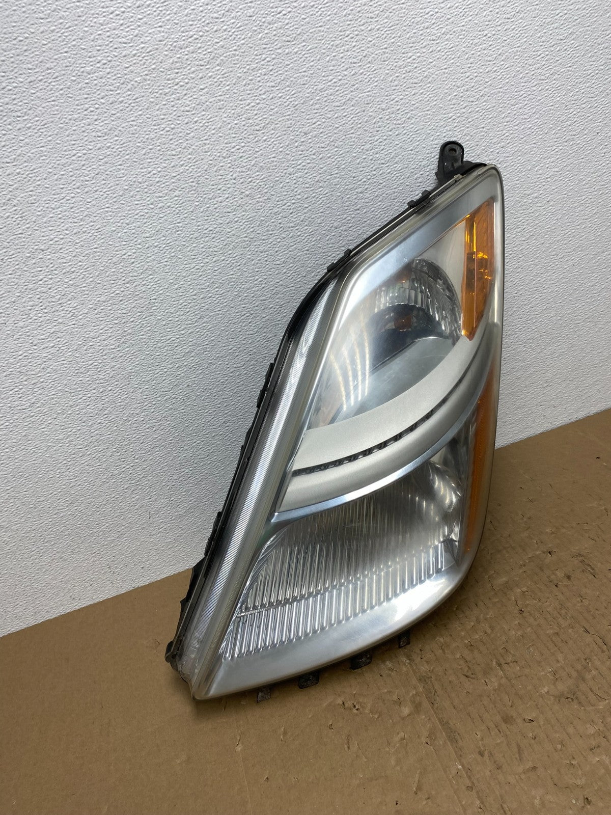2006-2009 Toyota Prius Left Driver LH Side Headlight Halogen AB6969 DW2