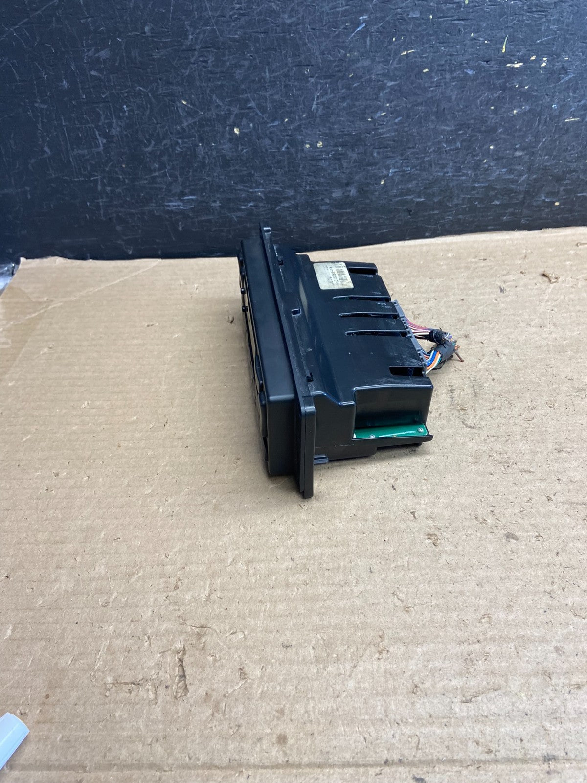 2003 to 2006 Lincoln Town Car Climate Control Panel AH5115 DW2
