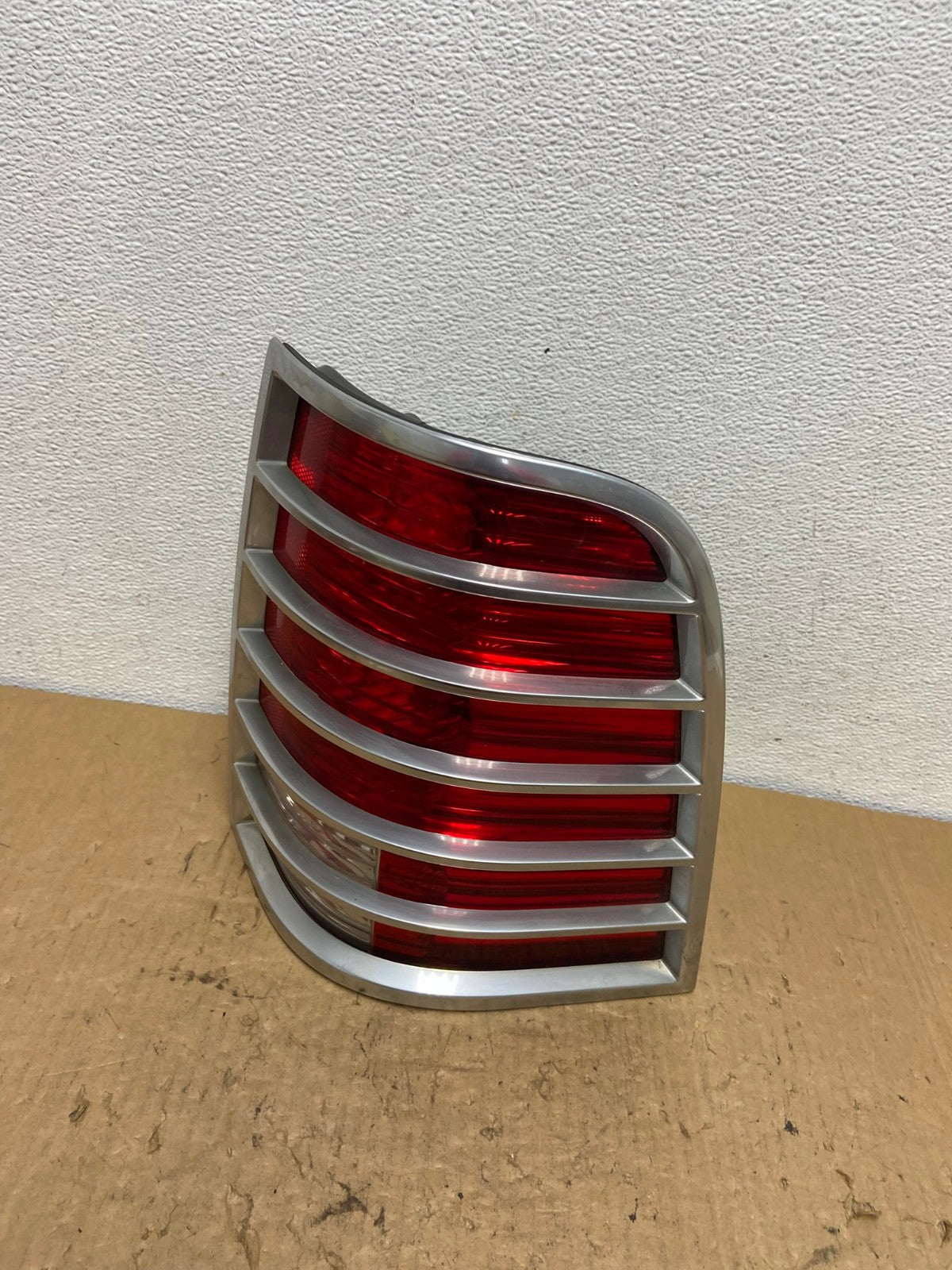 2002 2003 2004 2005 Mercury Mountaineer Right Passenger Tail Light AC8221 LK0