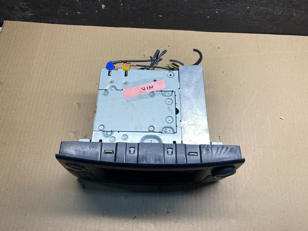 2009 to 2012 Mercedes ML350 GL450 Radio Navigation Screen Display AI0374 DG5