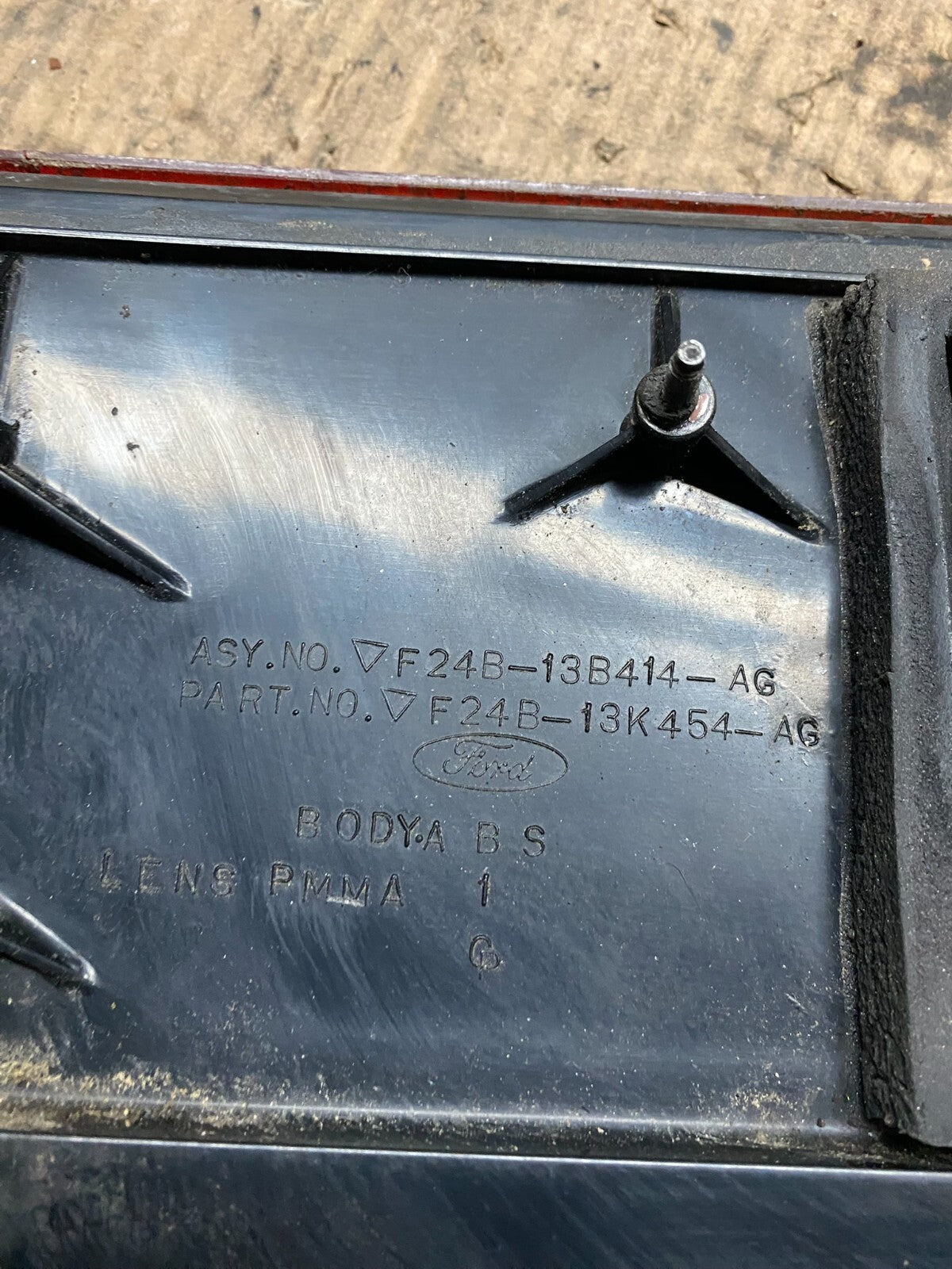 Ford Center Brake Tail Light Panel f24b-13b414 N30409