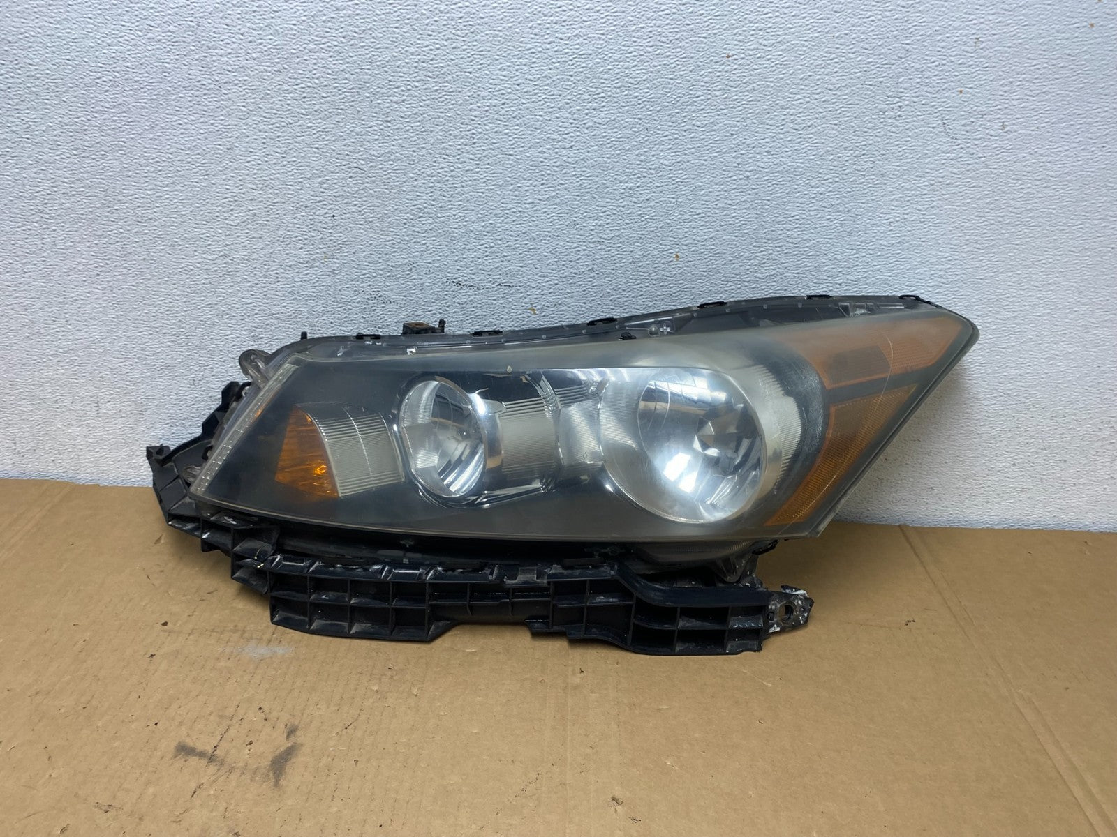 2008 to 2012 Honda Accord Sedan Headlight Left Driver Lh Side AD2676 DW0
