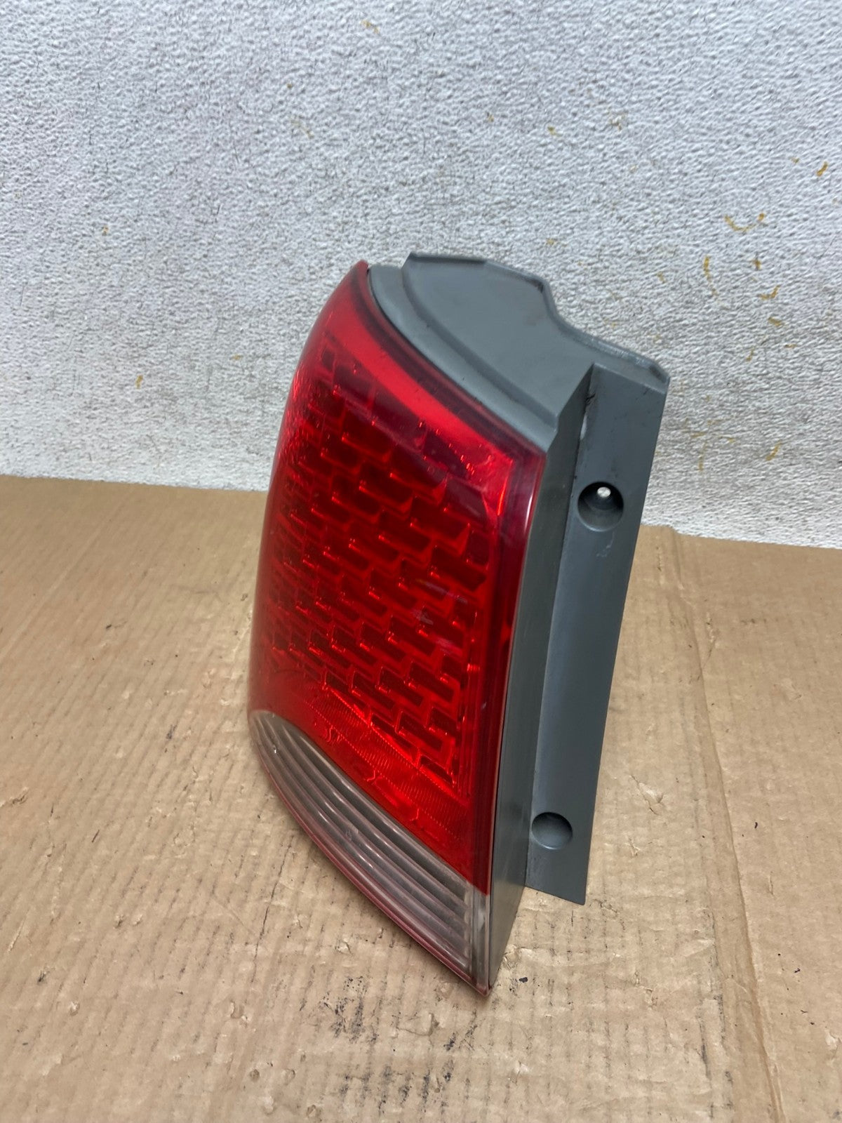 2011 to 2013 Kia Sorento Left Driver LH Side Tail Light AI6535 LK1