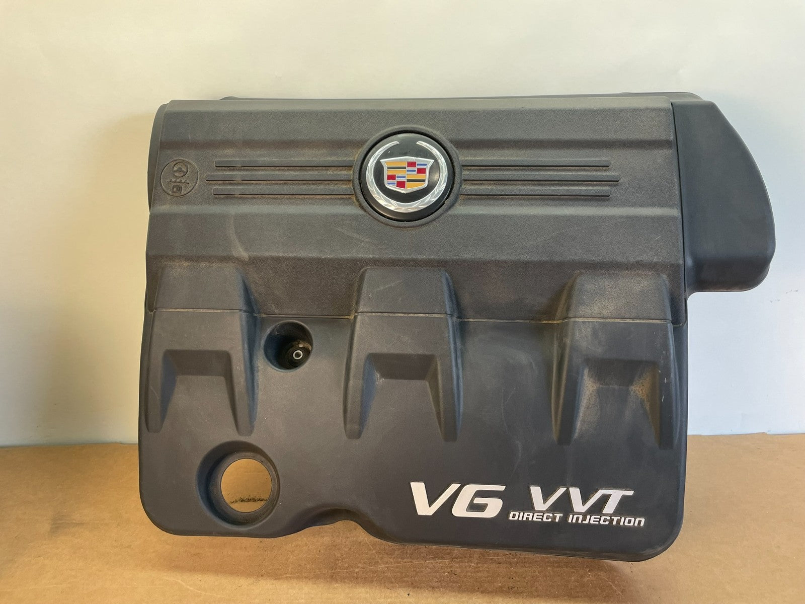 2010 to 2012 Chevrolet Equinox V6 VVT Plastic Engine Cover Shield AG0769 DG0