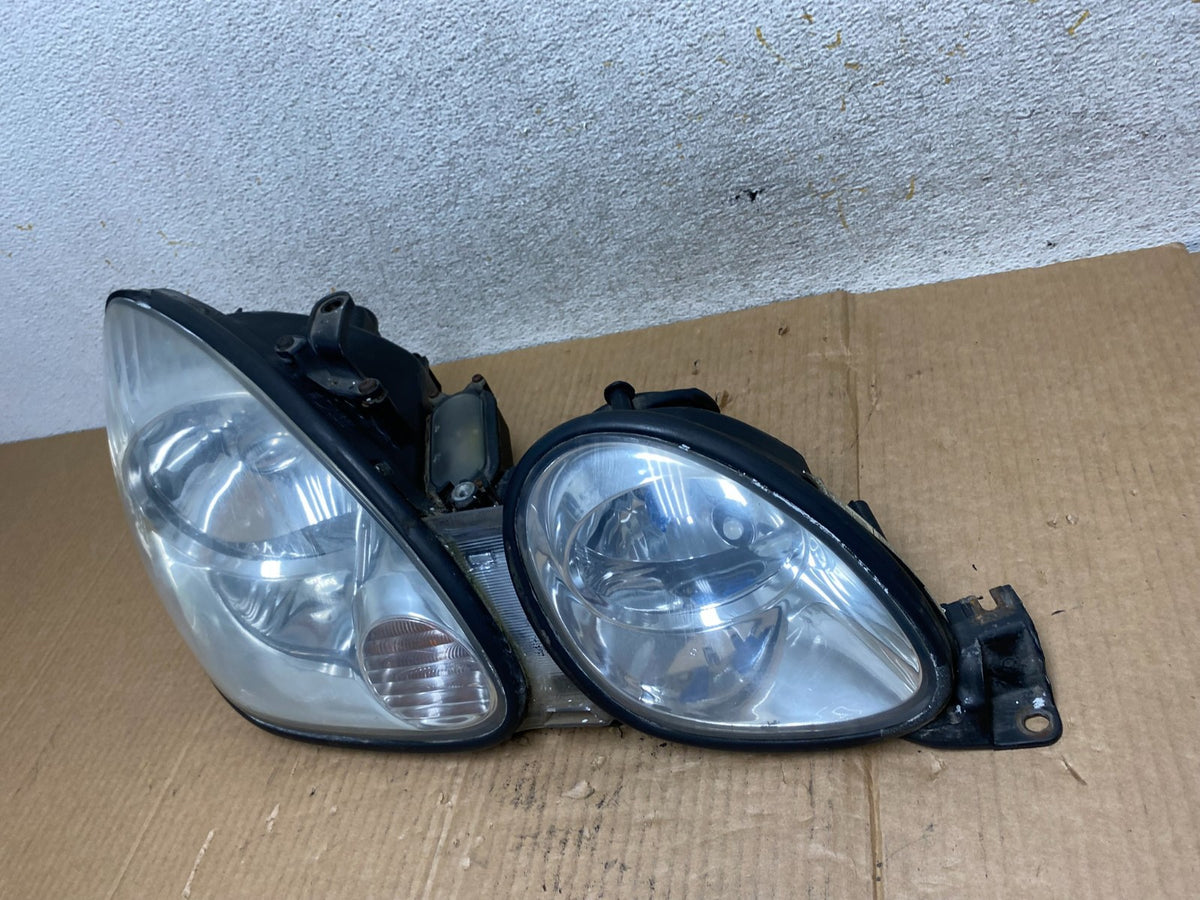 2001 to 2005 Lexus GS430 Gs300 Right Passenger Headlight Halogen AI6520 DW1