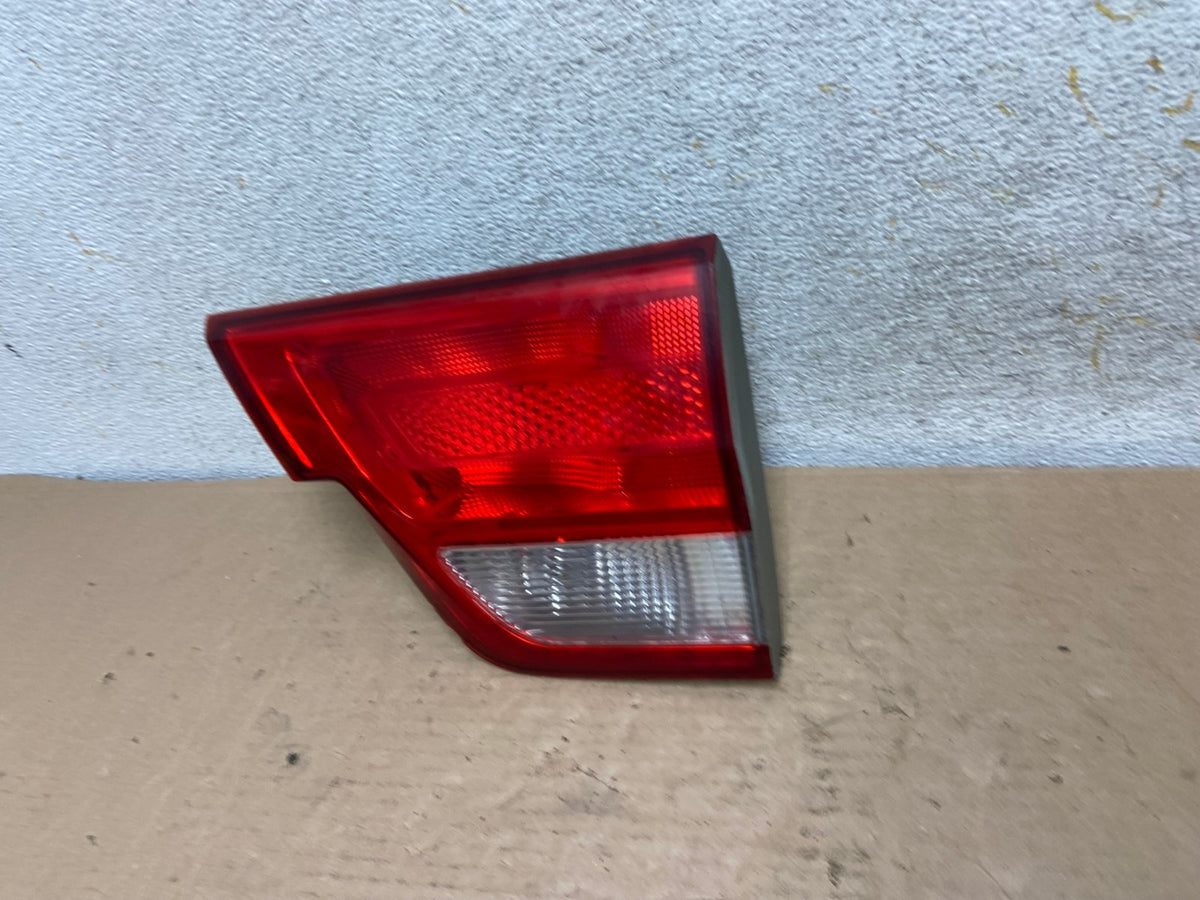 2011-2013 Jeep Grand Cherokee Right Passenger Rh Inner Tail Light AH9512 LK1