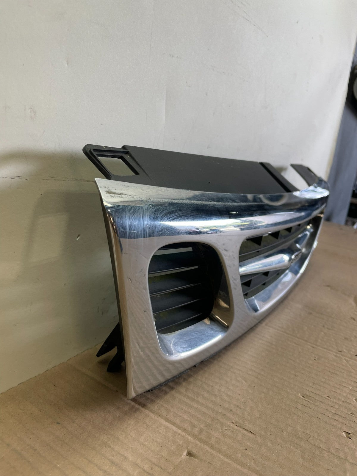 1999 to 2001 Saab 9-3 Front Upper Grille Grill AH6560 DG2