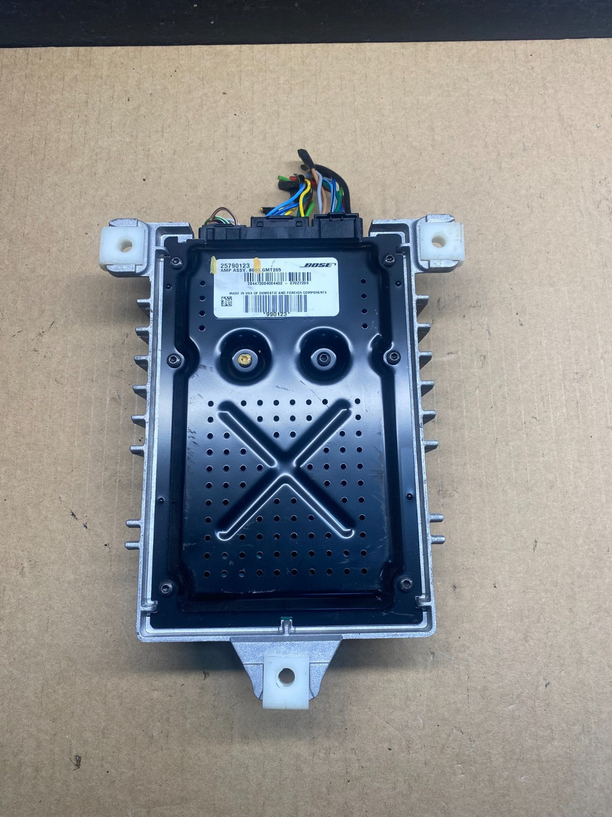 2010 to 2012 Cadillac SRX Audio Amplifier 25790123 AG61191