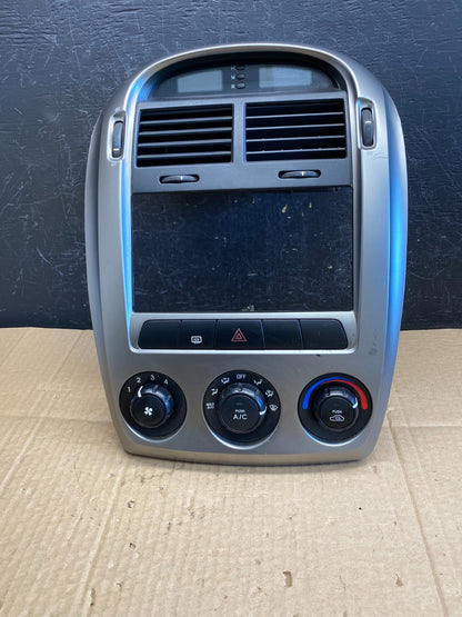 2004 - 2006 Kia Spectra5 Radio Heater A/C Climate Control Bezel AC9454 DG0