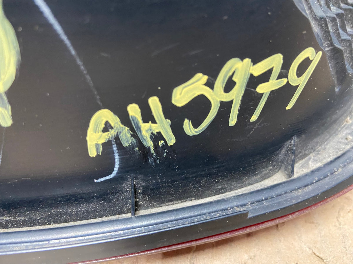 2002 2003 2004 Toyota Camry Left Driver LH Side Tail Light AH5979 LK7