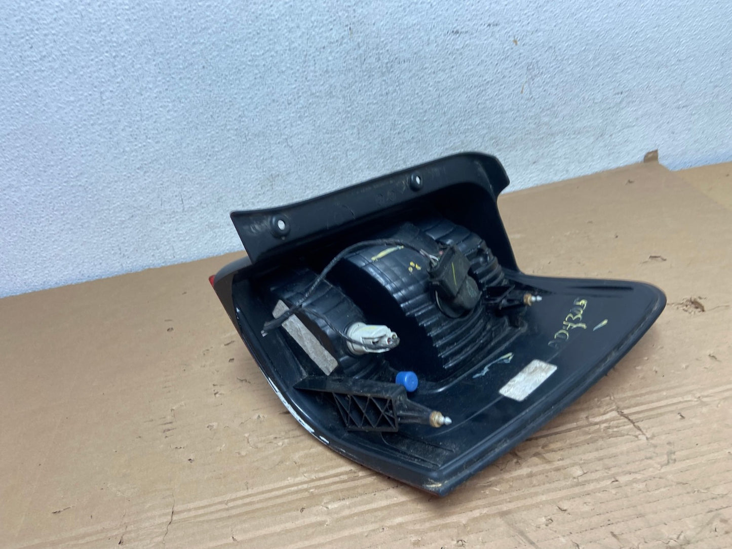 2008 to 2012 Ford Escape Left Driver LH Side Tail Light AD4305 LK4