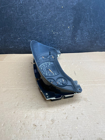 2004 to 2007 Chevrolet Express Speedometer Cluster Gauge AG6311 DG1
