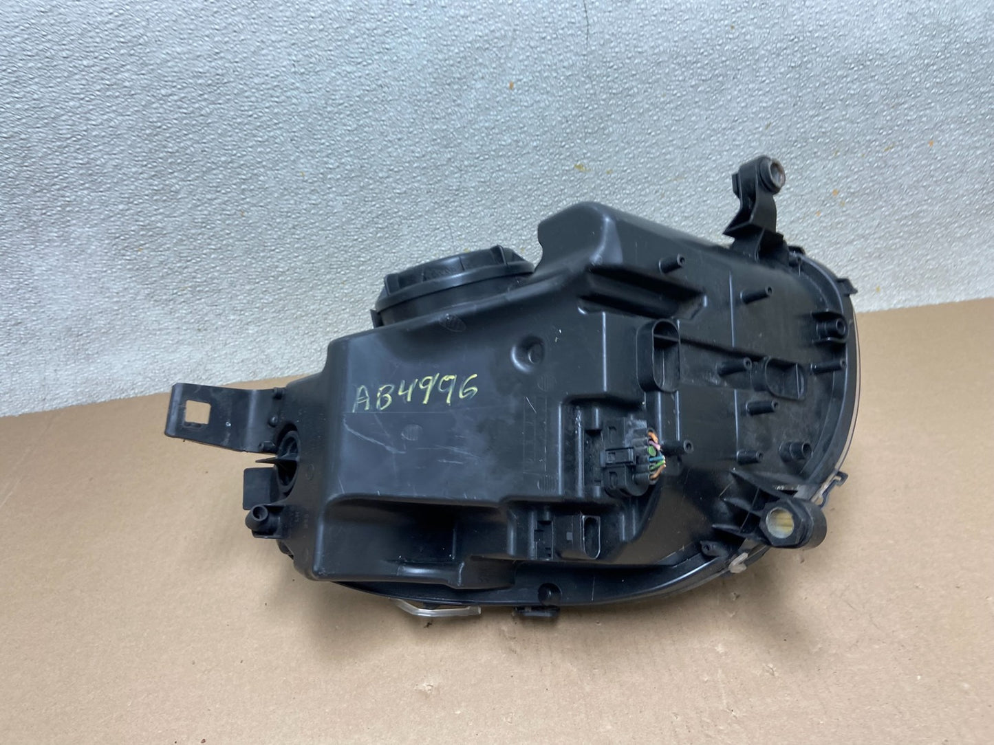 Halogen 2006 2010 Mercedes W251 R-Class Left Driver LH Headlight OEM AB4996 DW7