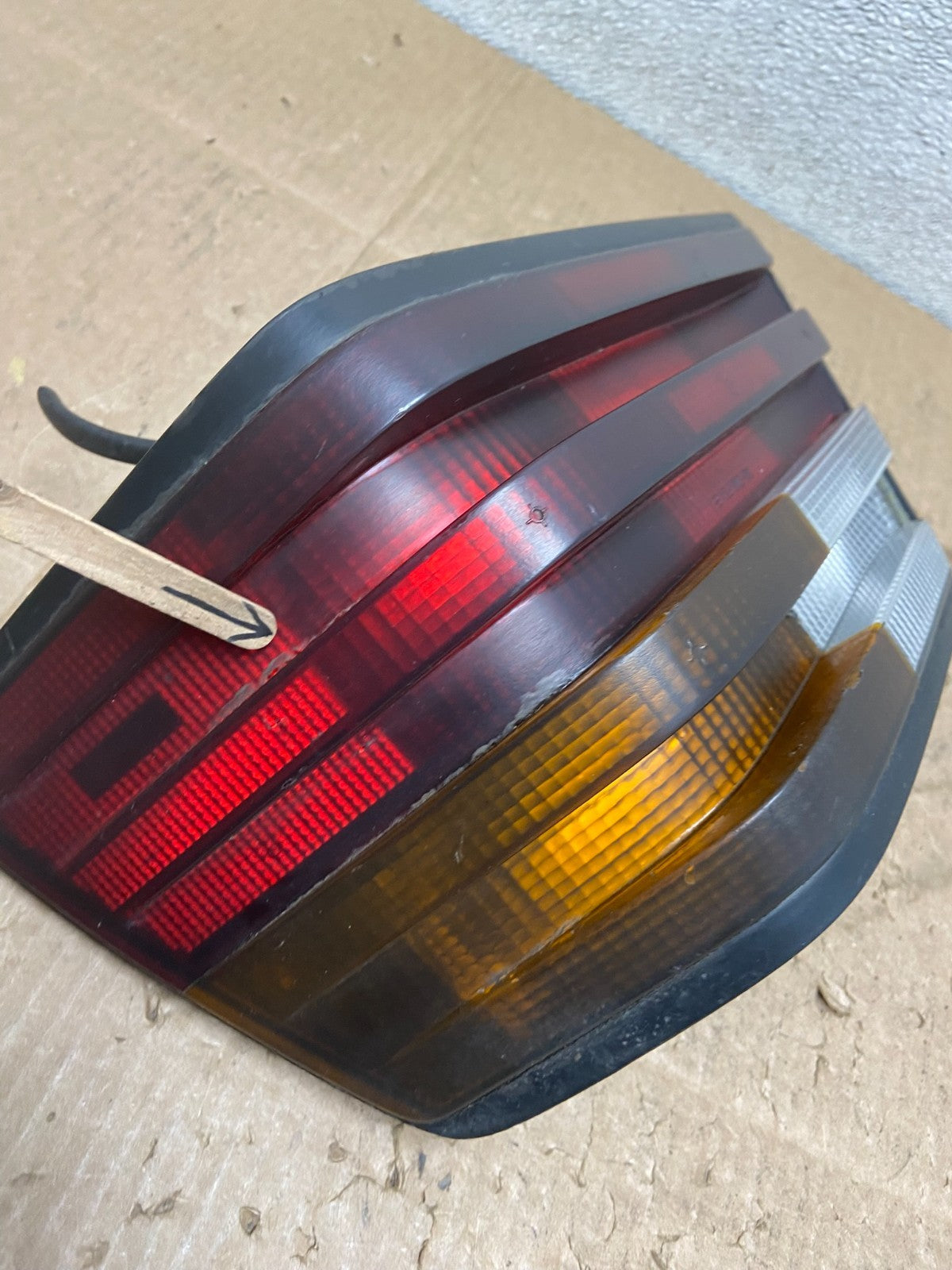 1994 to 1995 Mercedes E Class W124 Right Passenger RH Side Tail Light Y9000 DW3