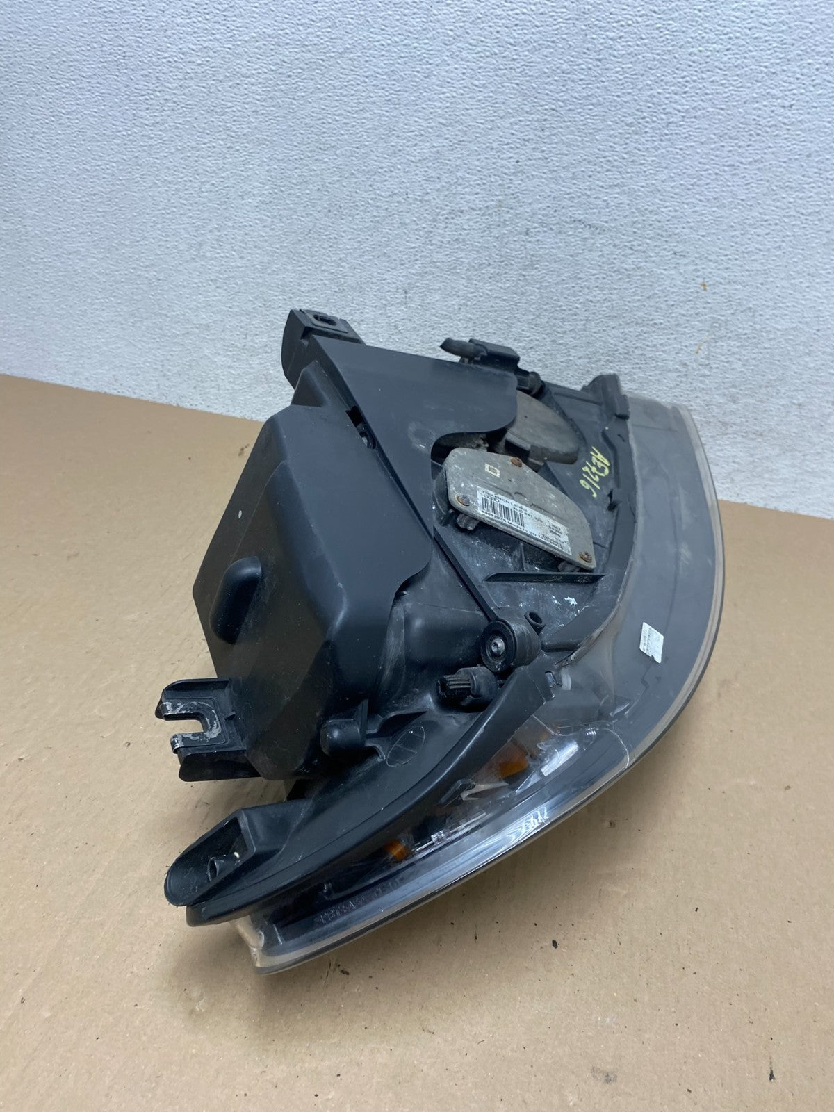 2010 to 2015 Audi Q7 Left Driver Side Xenon HID Headlight 4L0941003AL AE7216 DW8