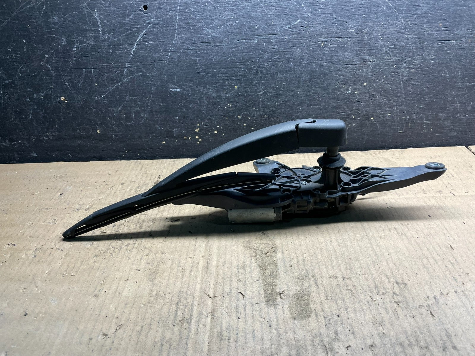 2013 to 2019 Ford Flex Rear Windshield Wiper Motor OEM W7211 DG3
