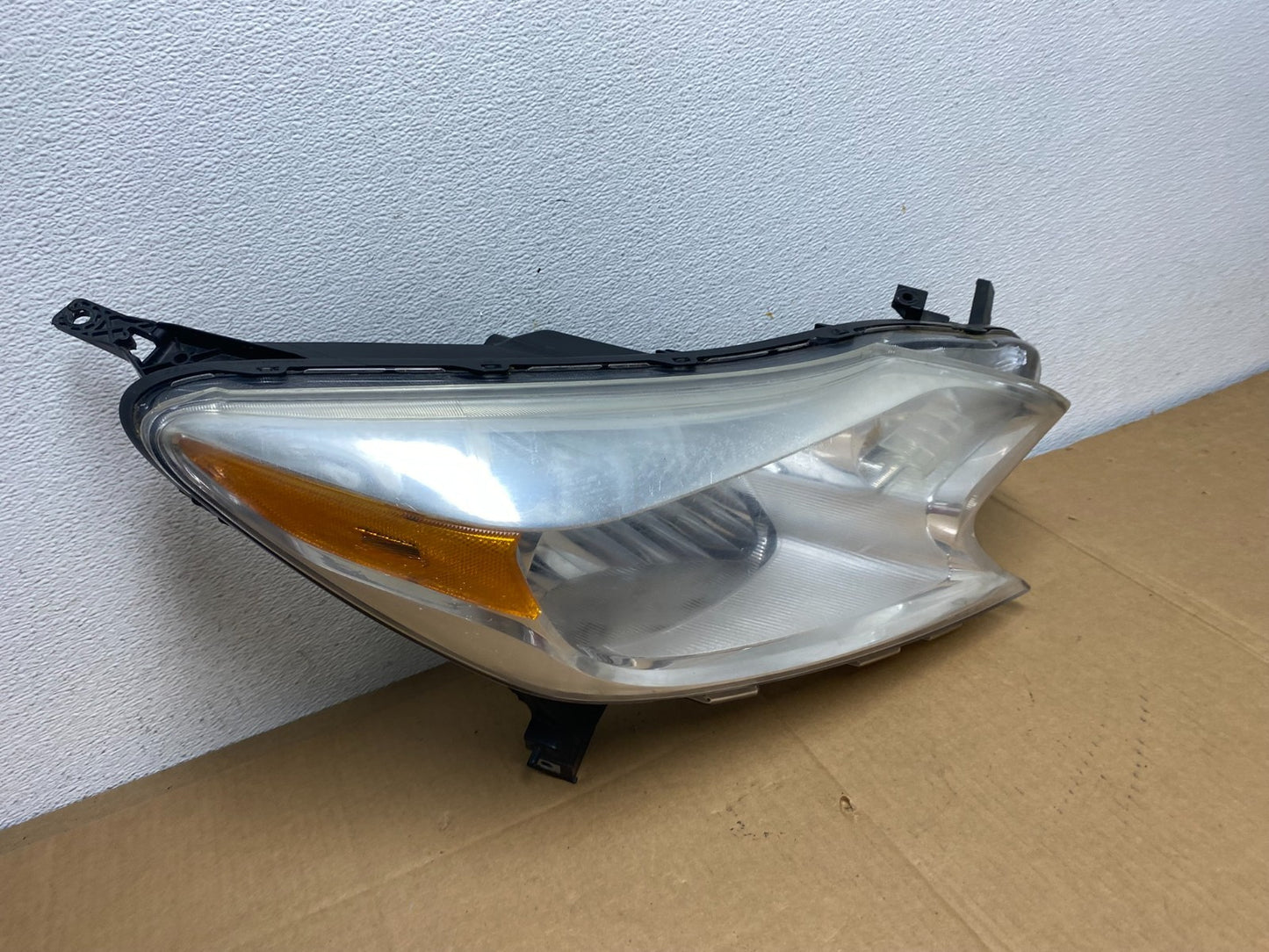 2014 2015 2016 Nissan Versa Note Right Passenger RH Side Headlight AD0728 DW2