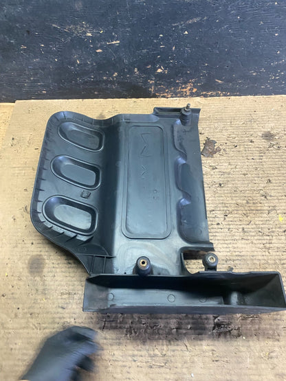 2001 to 2004 Mazda Tribute DOHC 24 VALVE Engine Shield Top Cover S5927 GD6