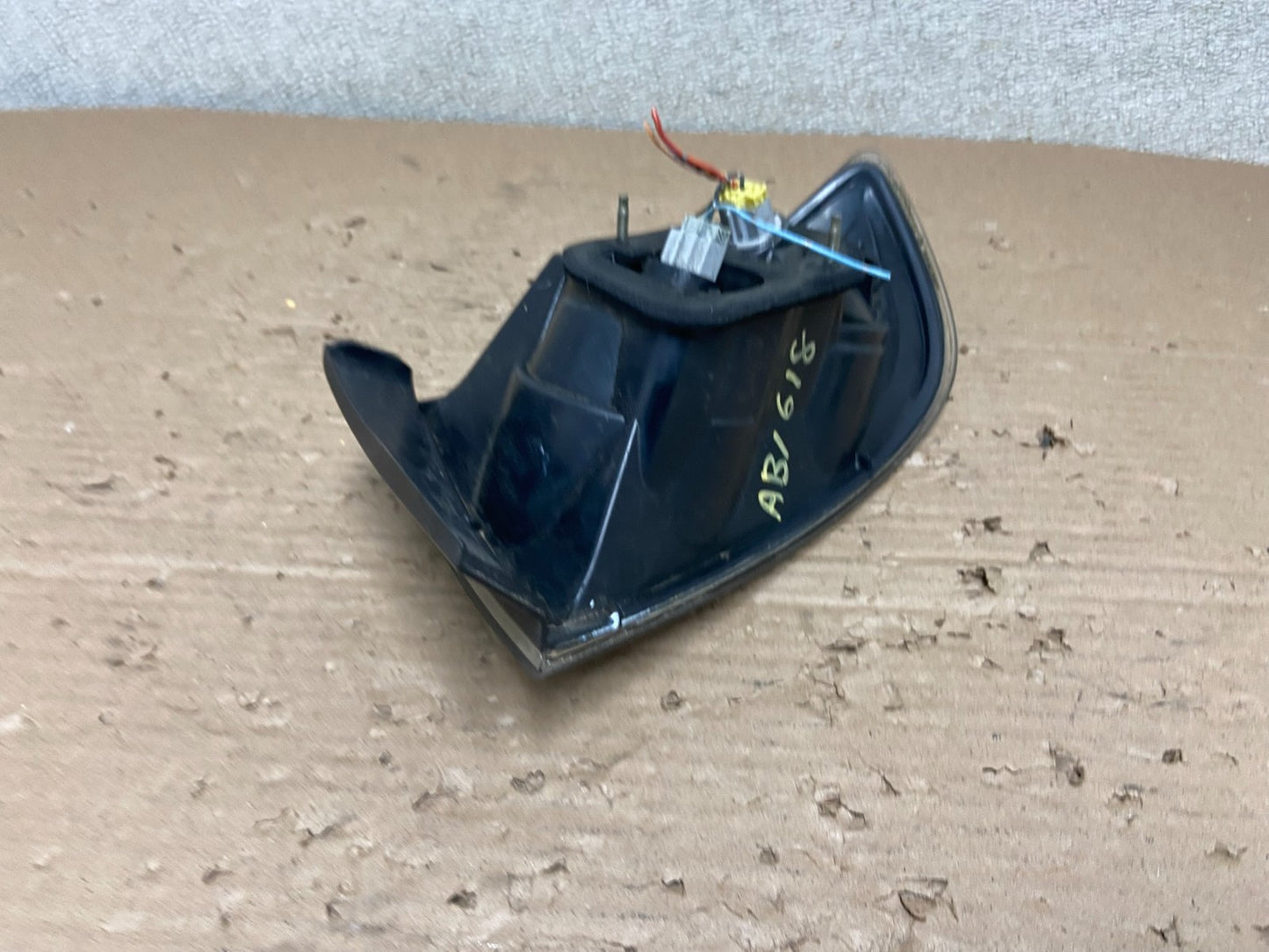 2004 2006 Mazda 3 Left Driver LH Side Tail Light AB1618 DW6