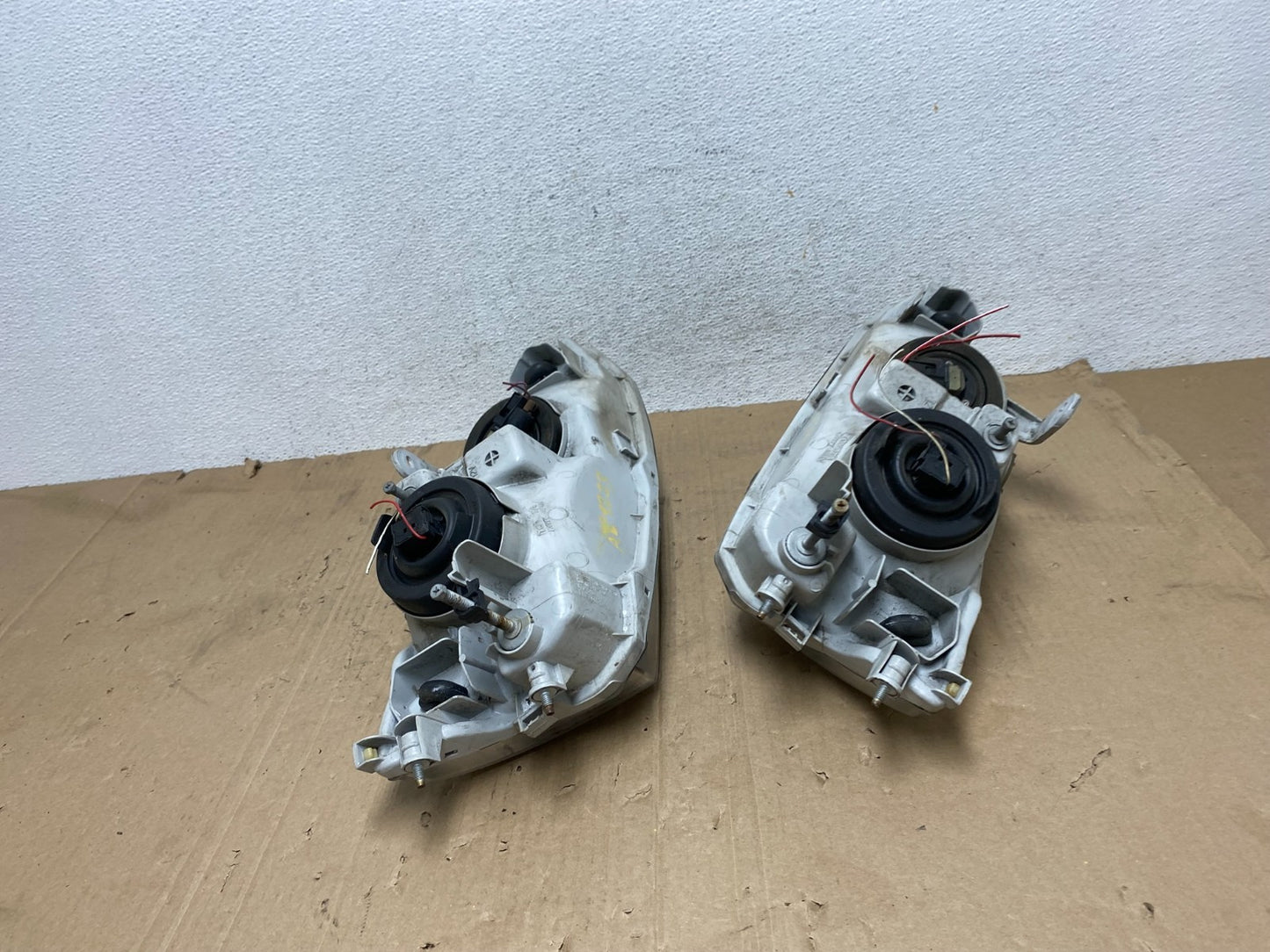 1997-2001 Lexus Es300 Left+Right Headlights Halogen AE9223 DW9