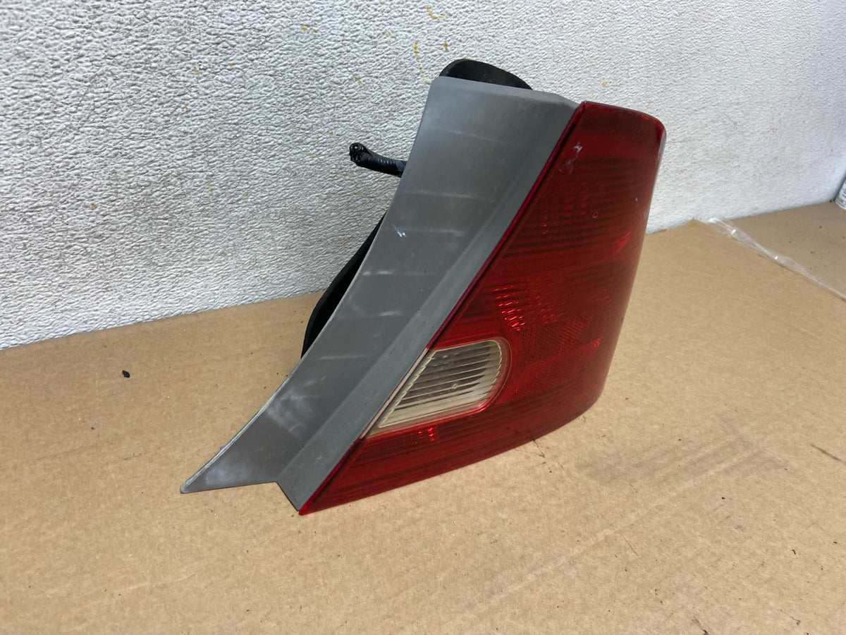 2001 to 2003 Honda Civic Coupe Right Passenger Rh Side Tail Light AH4423 DW1