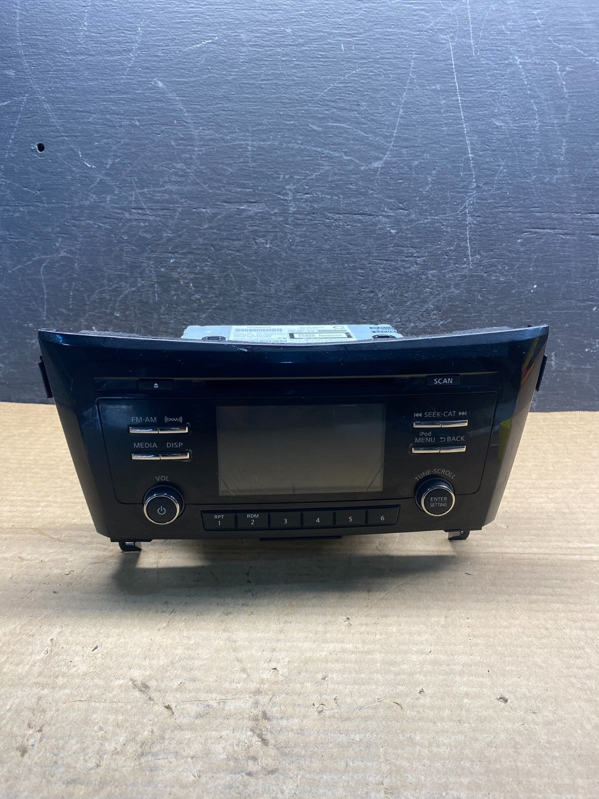 2017 to 2019 Nissan Rogue AM FM XM Radio CD Player Screen Receiver af7842 DG0