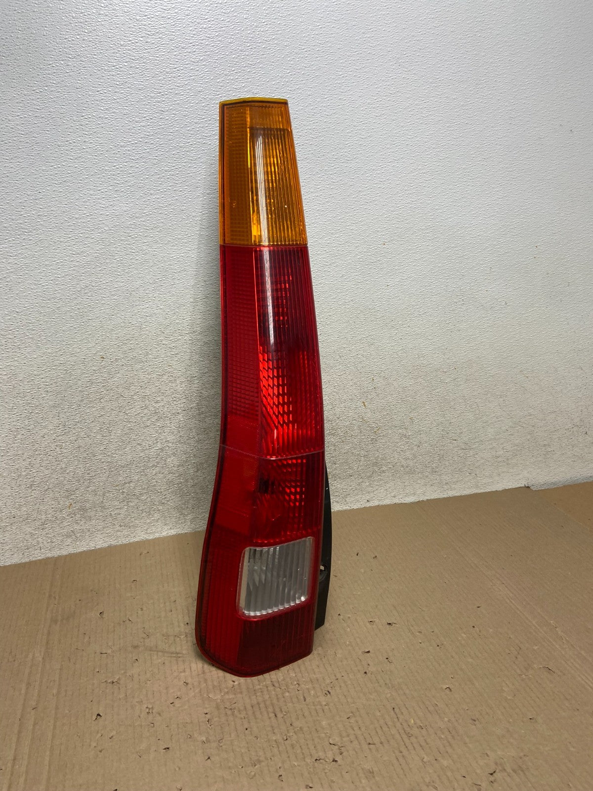 2002 2003 2004 Honda Crv Cr-v Left Driver Lh Tail Light AI9619 LK2