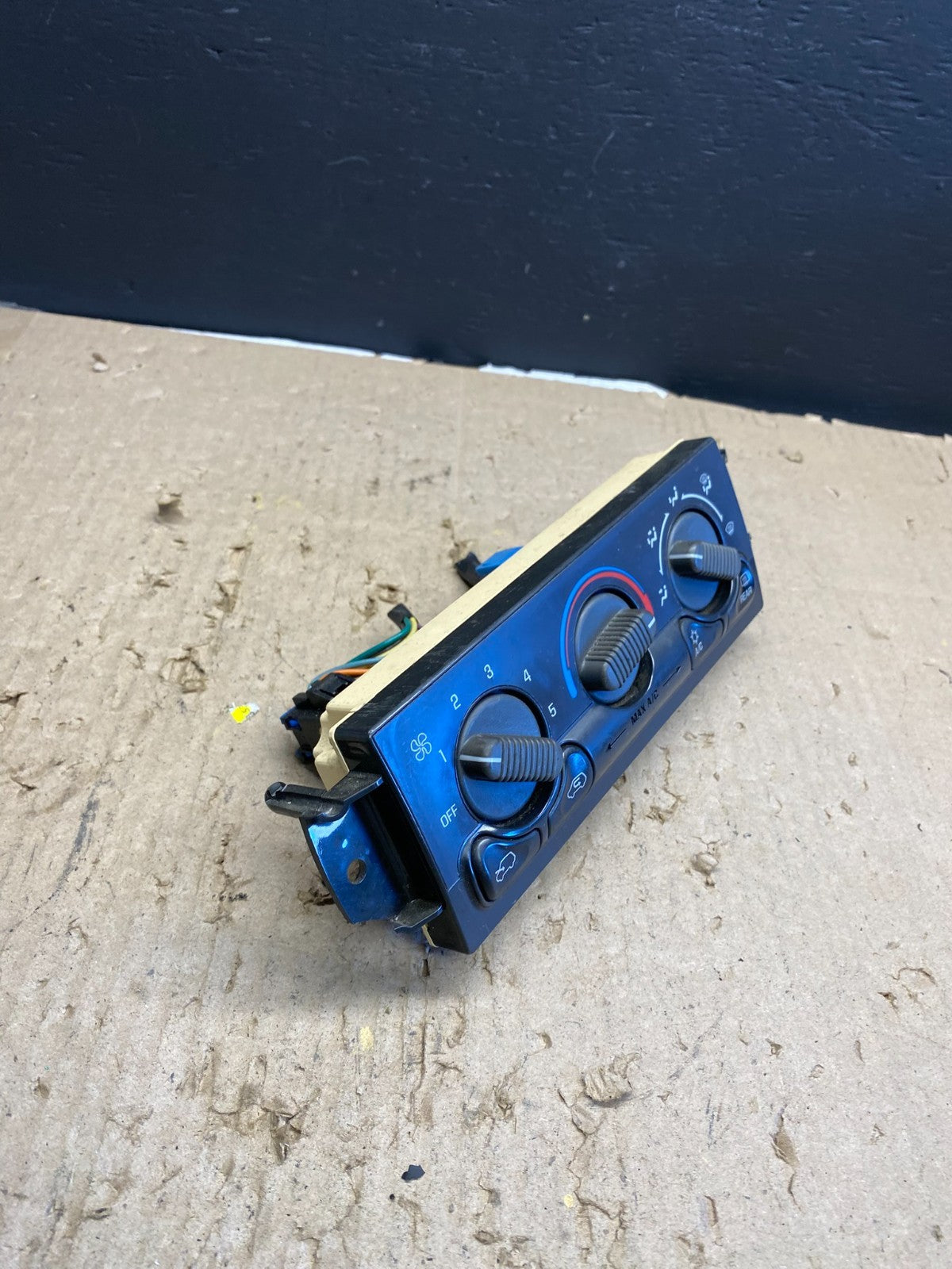 1999 to 2002 Chevrolet Silverado HVAC Heater Climate Control Module AB5697 DG1