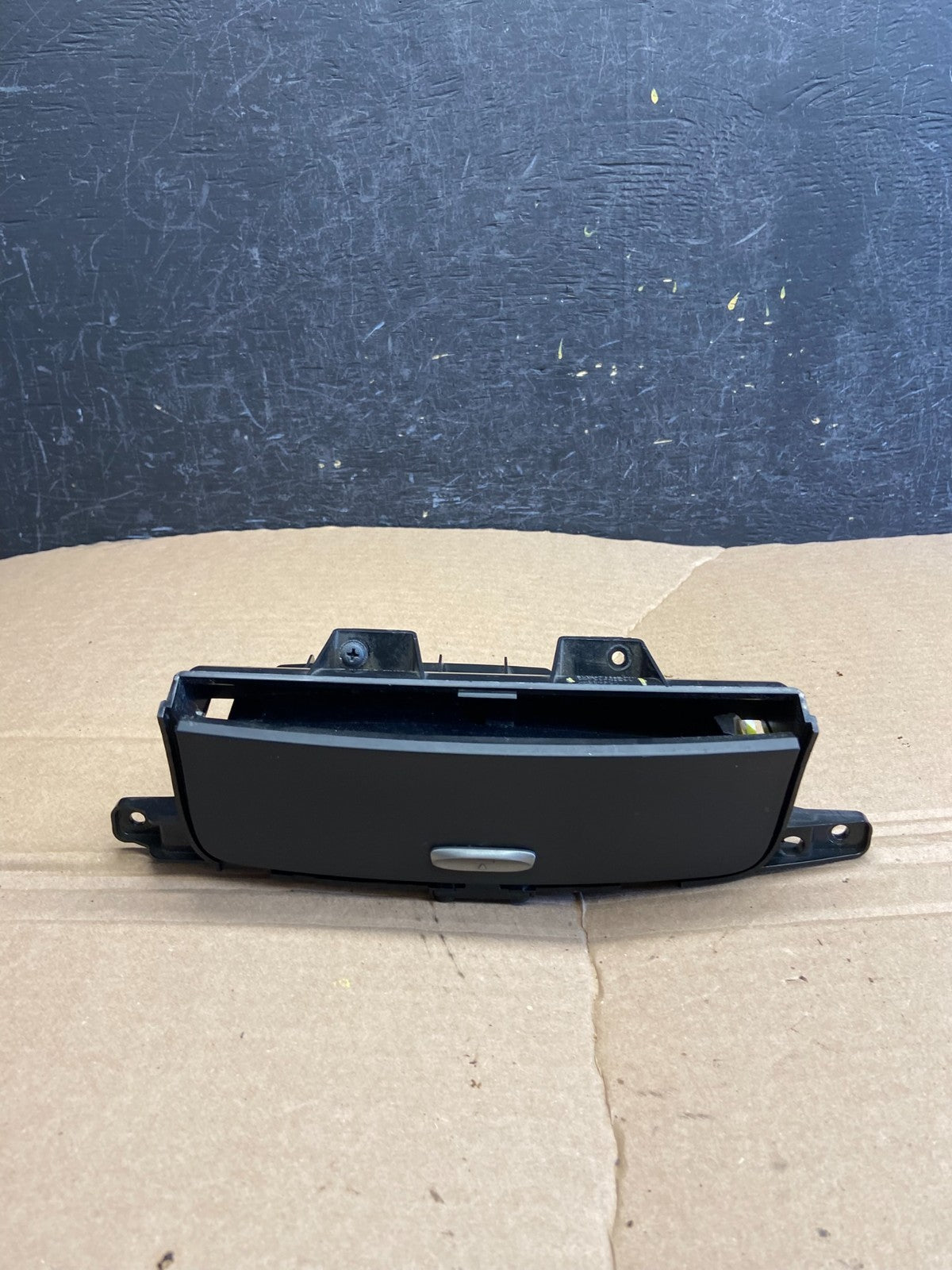 2006 - 2012 Kia Sedona Center Console Dash Storage Compartment Box af1800 DG0