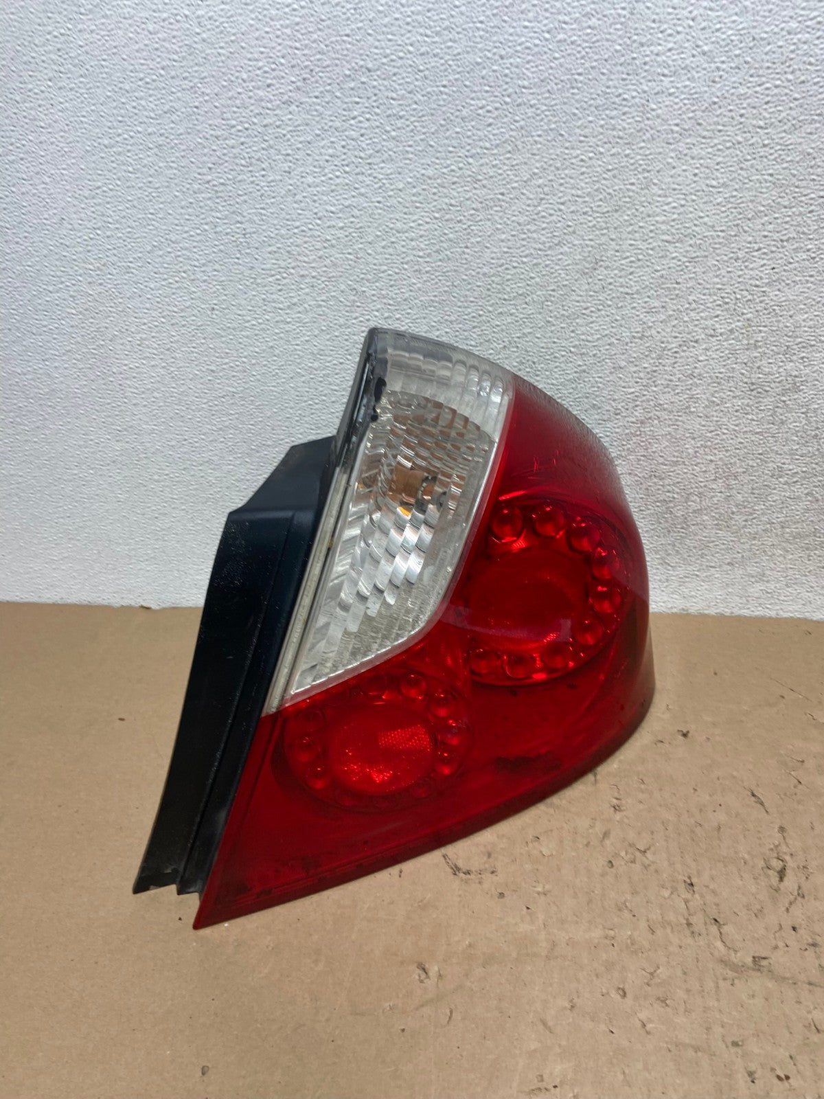 2006 2007 Infiniti M35 M35X M45 Right Passenger Side Tail Light AG4440 LK2
