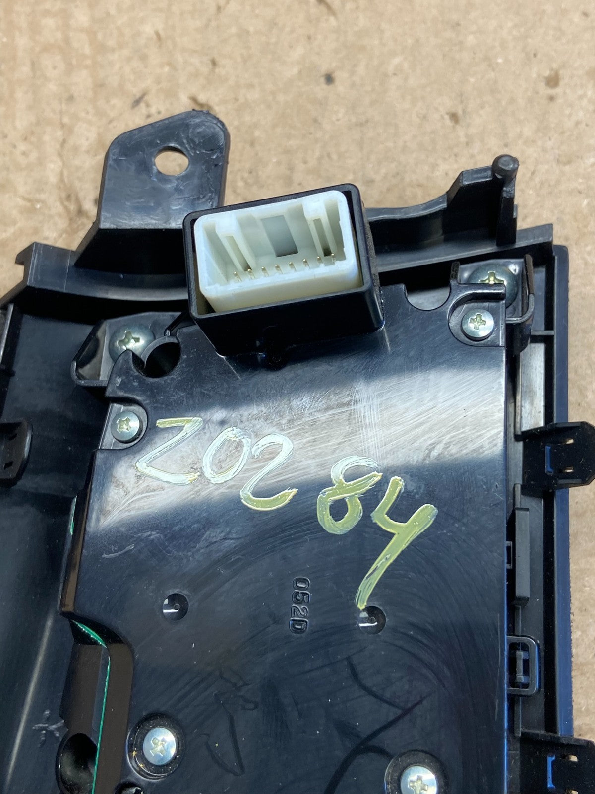 2009-2014 Nissan Murano AM FM Radio CD Control Panel Z0284 DG6