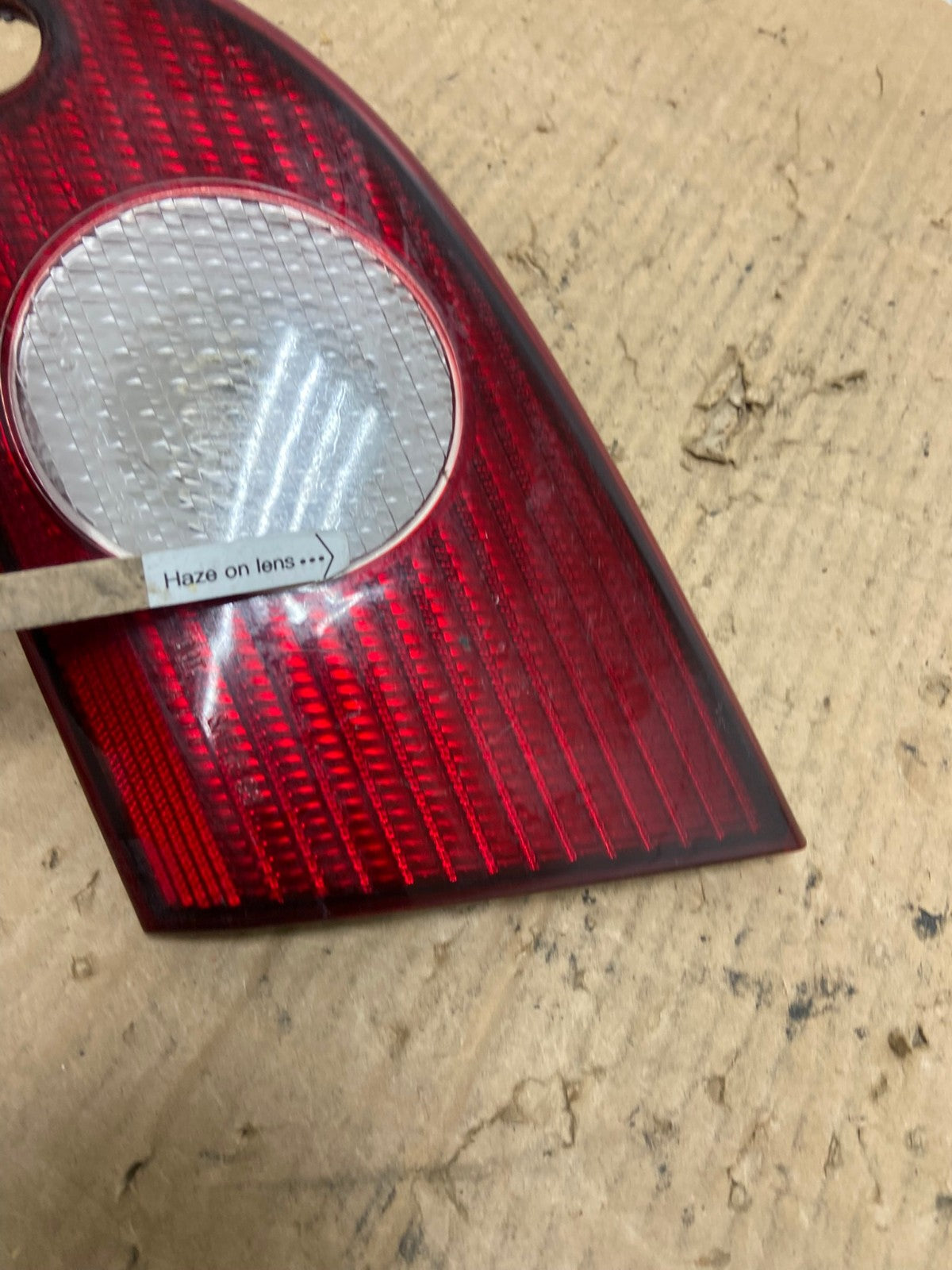 2001 2002 Toyota Corolla Right Passenger RH Side Inner Tail light AD2516 LK4