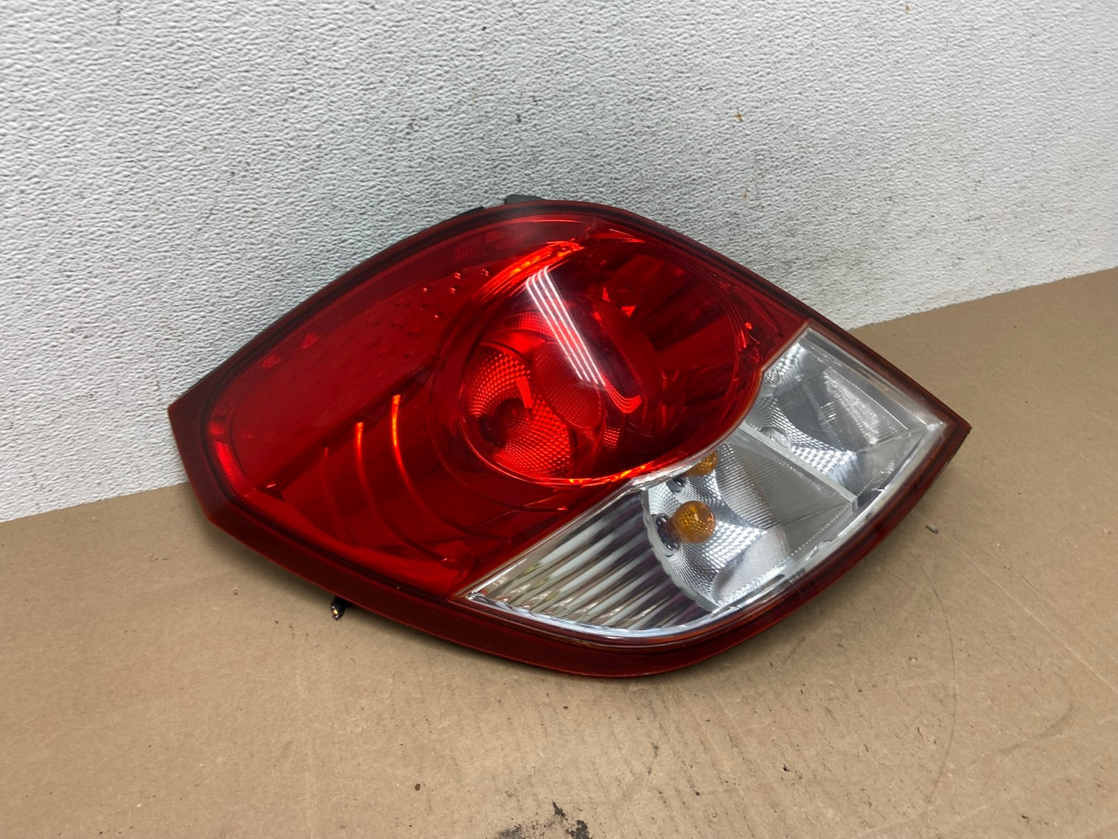 2008 2009 2010 Saturn Vue Left Driver Lh Tail Light Side AE4991 LK2