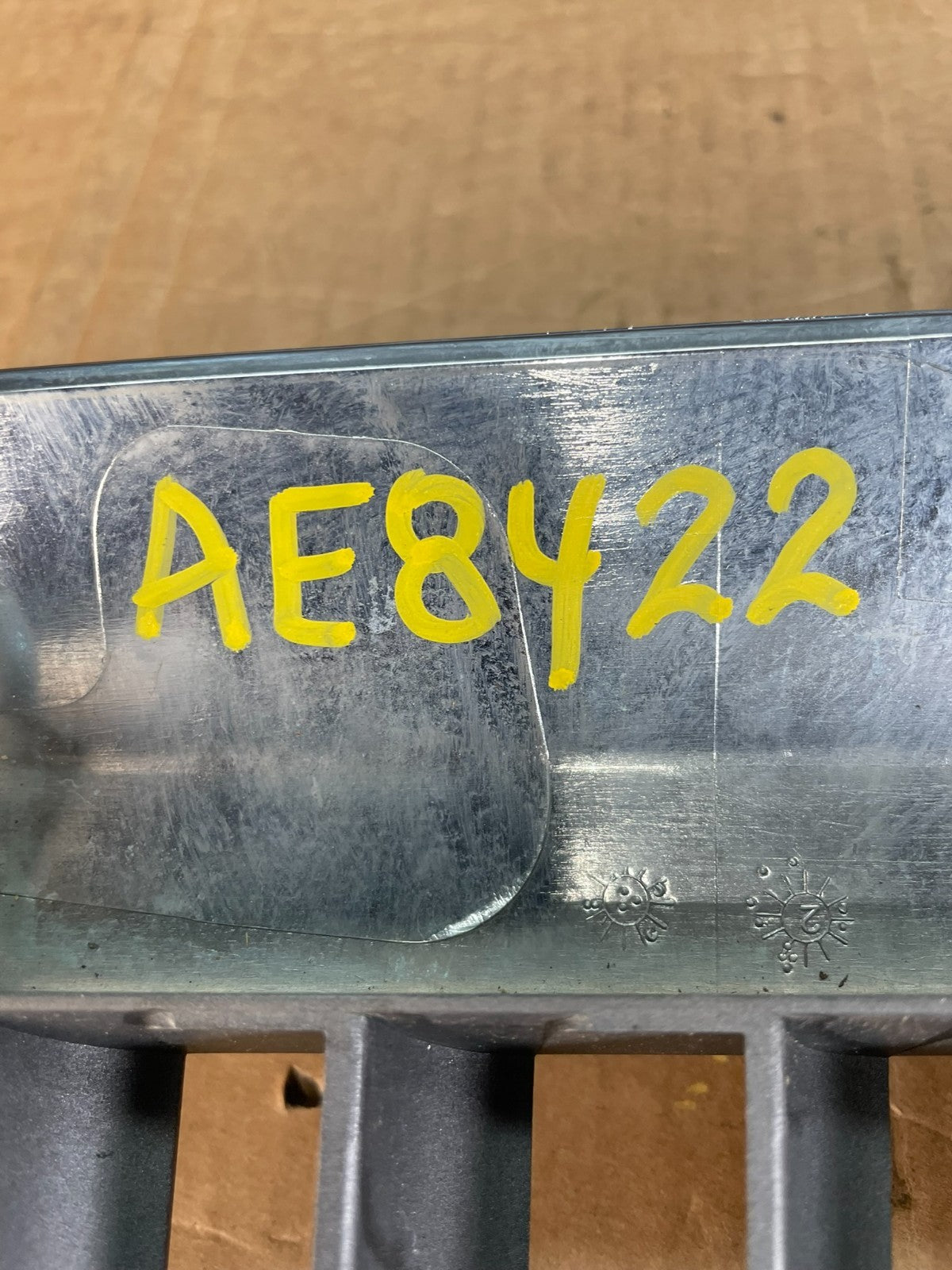 2003-2006 Lincoln Navigator Front Upper Grill Grille ae8422 DG5