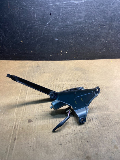 2008 to 2015 Scion xB Rear Wiper Motor OEM Y3735 DG5