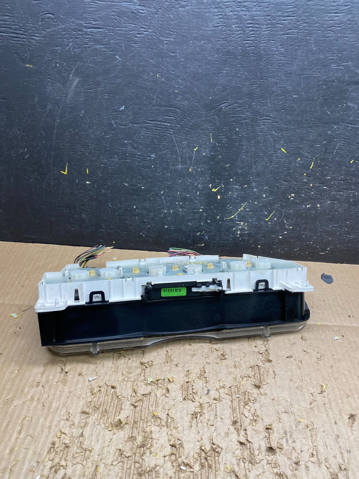 2006 Ford E350 Gauge Speedometer Cluster OEM v7642 DG5