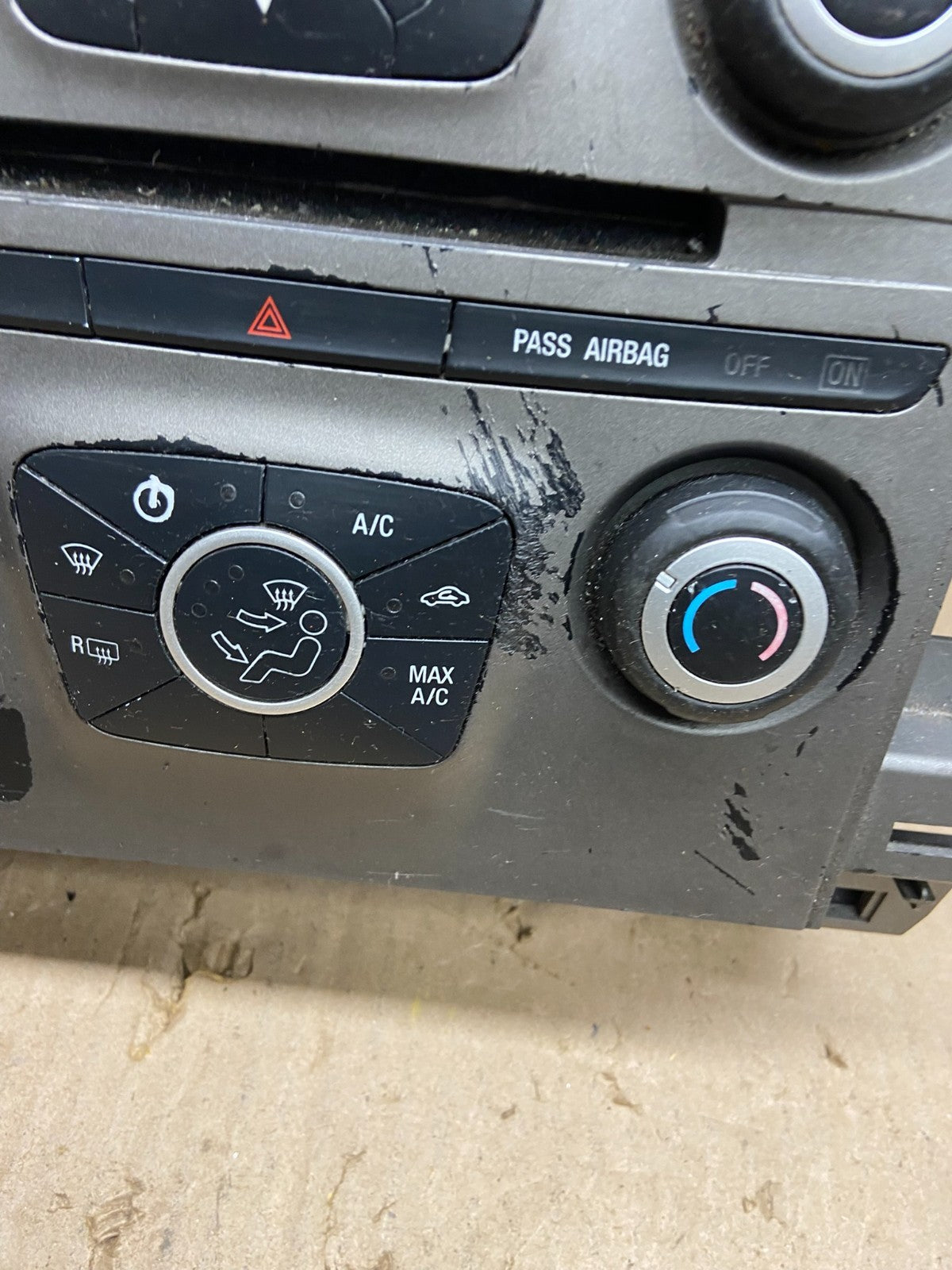 2010-2012 Ford Taurus Front Center Console Climate Radio Control Panel AB5510 DG3