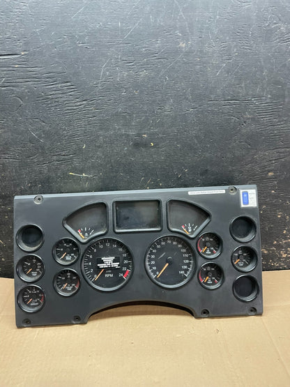 2013 MACK Instrument Cluster GAUGE CXU613 OEM 21846277 & A2C37575600 AB29080