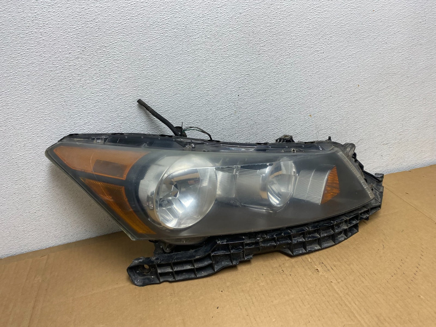 2008 to 2012 Honda Accord Sedan Right Passenger RH Headlight AD0743 DW2