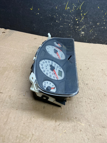 2001 to 2003 Nissan Pathfinder Speedometer Cluster Gauge Z02643