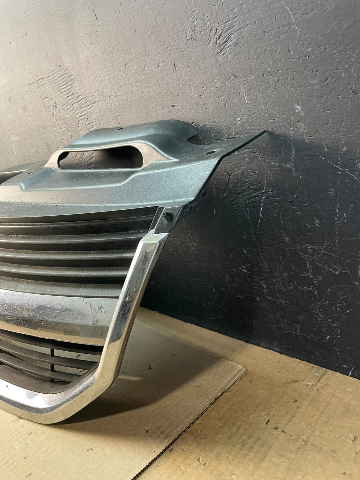 2009 to 2010 Dodge Journey Chrome Front Upper Grill Grille OEM AC1888  DG1