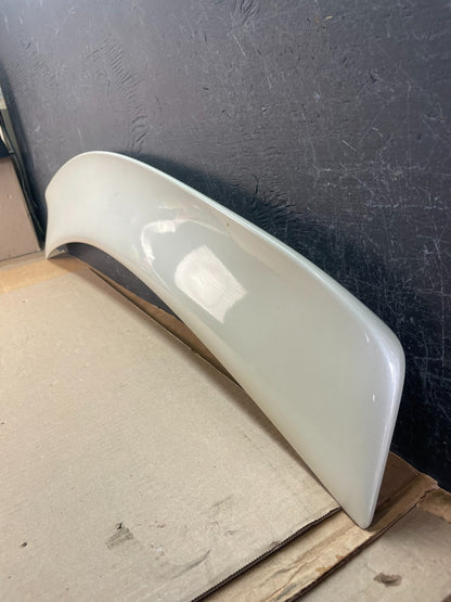 2005 to 2007 Cadillac Upper Rear Spoiler Wing Brake Light 25748502 AE3468 DG1