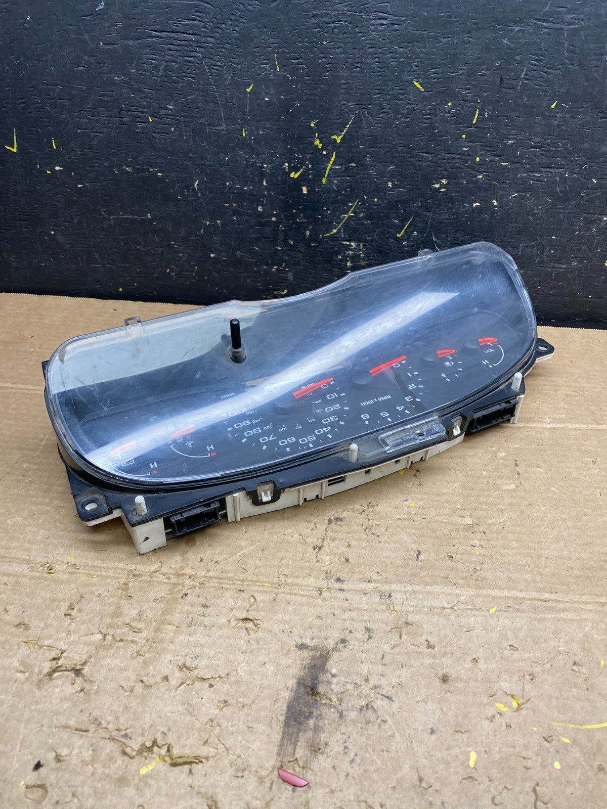 2006 Ford E350 Gauge Speedometer Cluster OEM W9696  DG4