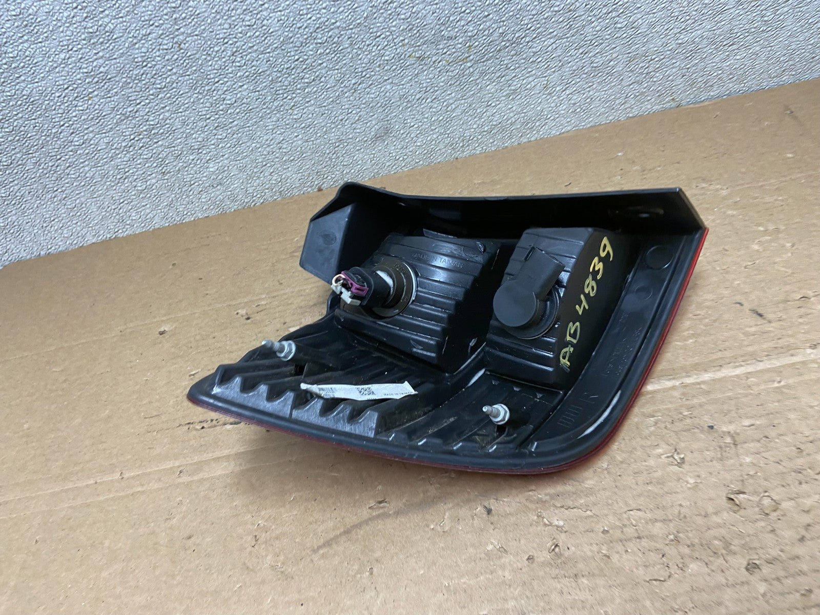 2009 - 2011 Dodge Journey Right Passenger Side Tail Light Oem AB4839 LK6