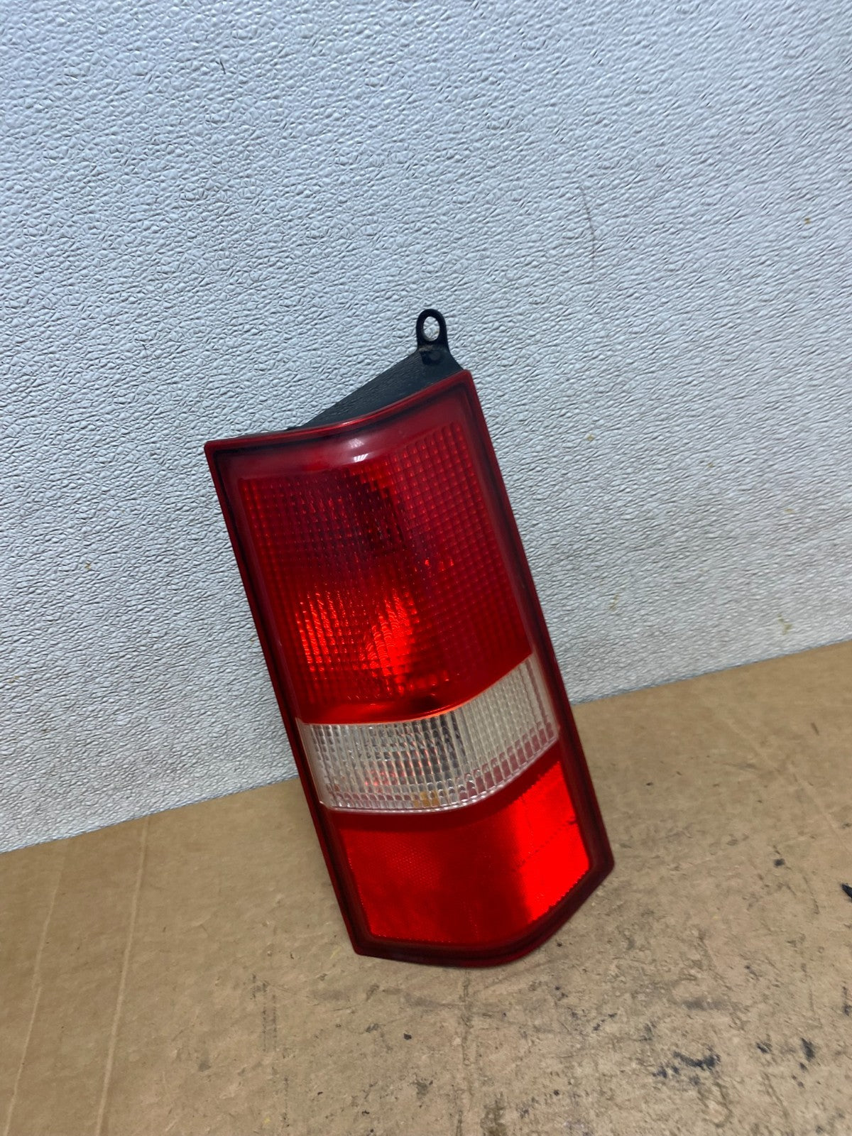 2003 2017 Chevrolet Express 1500 2500 3500 Right Passenger Tail Light T5166 DW2